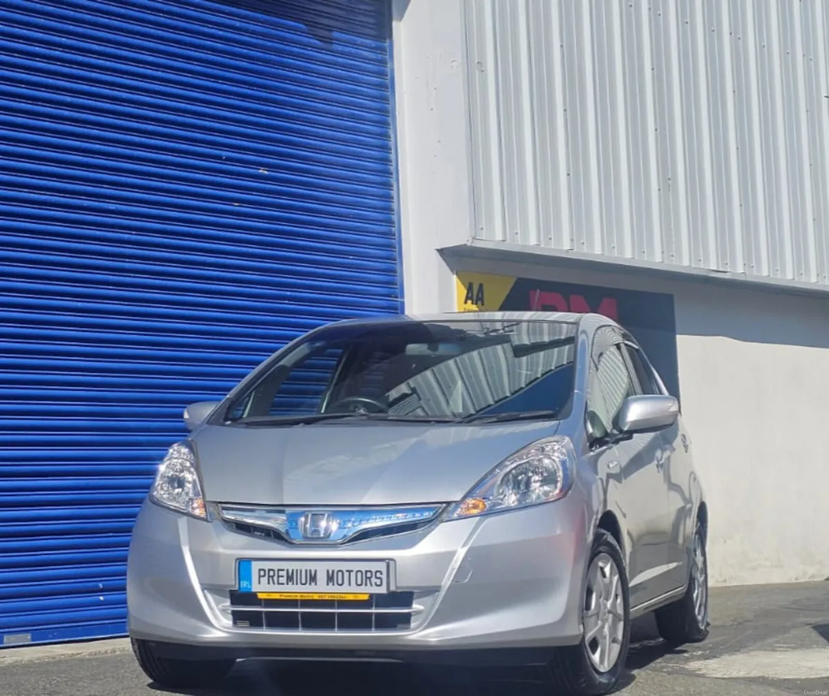 Honda fit Hybrid Low Mileage - Image 1