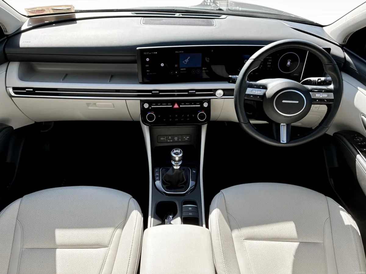 Hyundai Tucson Executive Plus 1.6 Diesel - Image 6