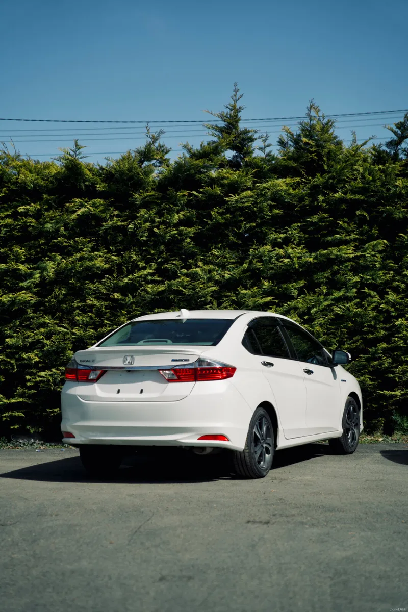 Honda Grace 1.5 Hybrid 2015 - Image 3