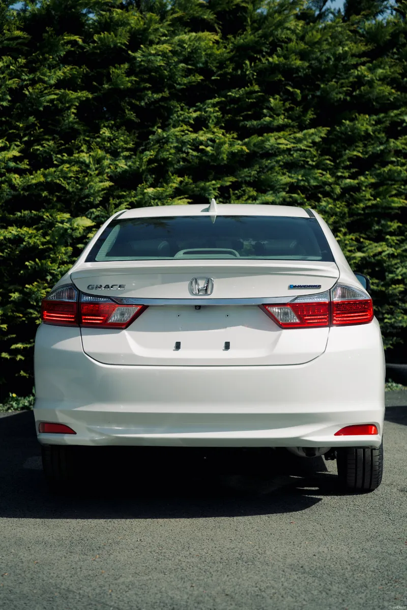 Honda Grace 1.5 Hybrid 2015 - Image 4