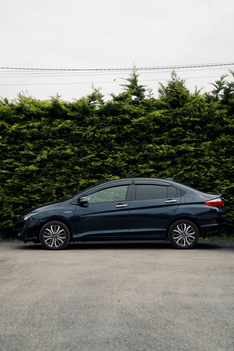 Honda Grace 1.6 Hybrid 2019 - Image 2