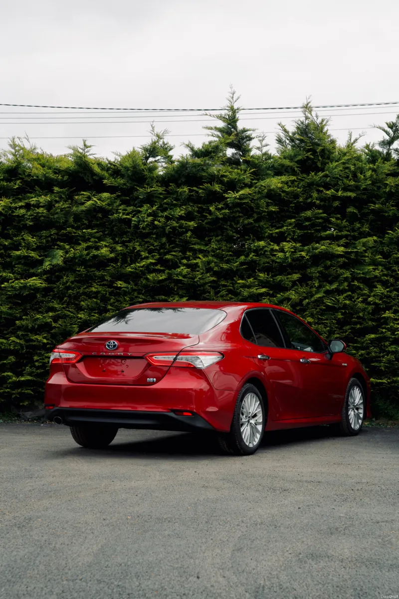 Toyota Camry 2.5 G Leather 2018 - Image 3