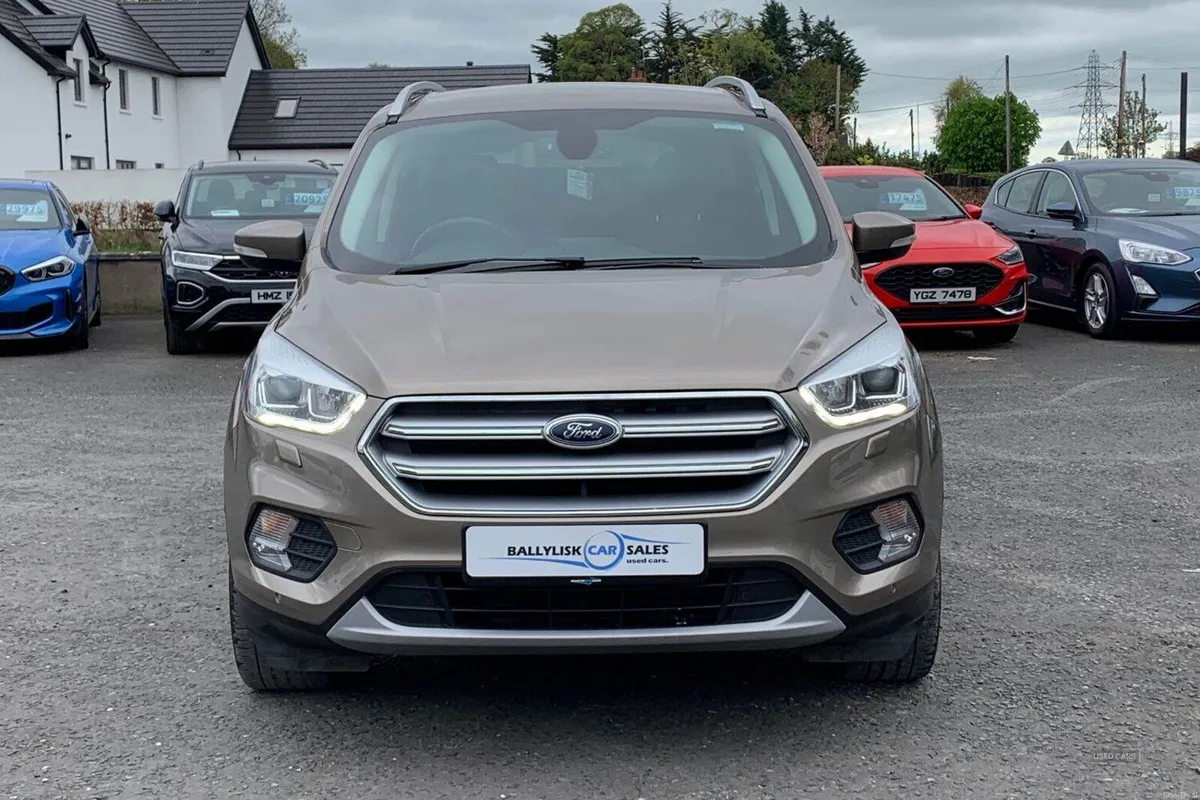 Ford Kuga 1.5 TDCi 120PS Titanium in Diffused Silv - Image 4