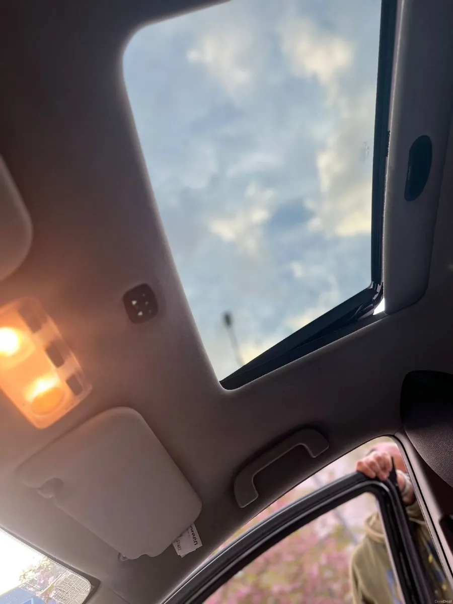 Toyota Yaris 2014 - Image 3