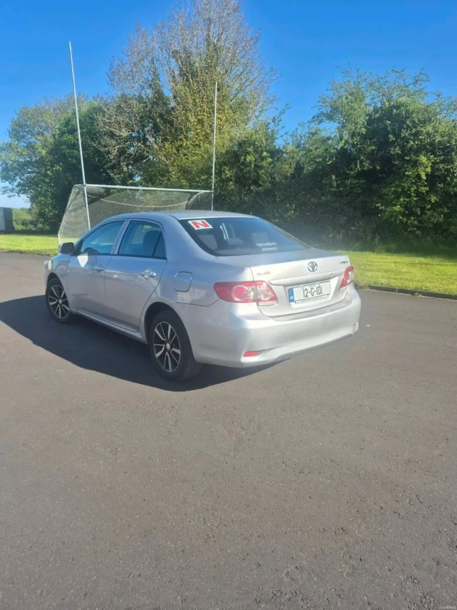 Toyota corolla - Image 2