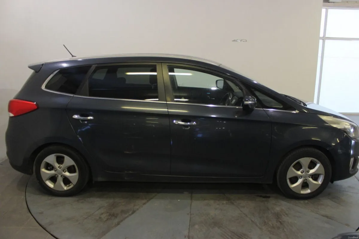 Kia Carens 1.7 EX CRDi - TENDER 28 - ENGINE LIGHT - Image 3