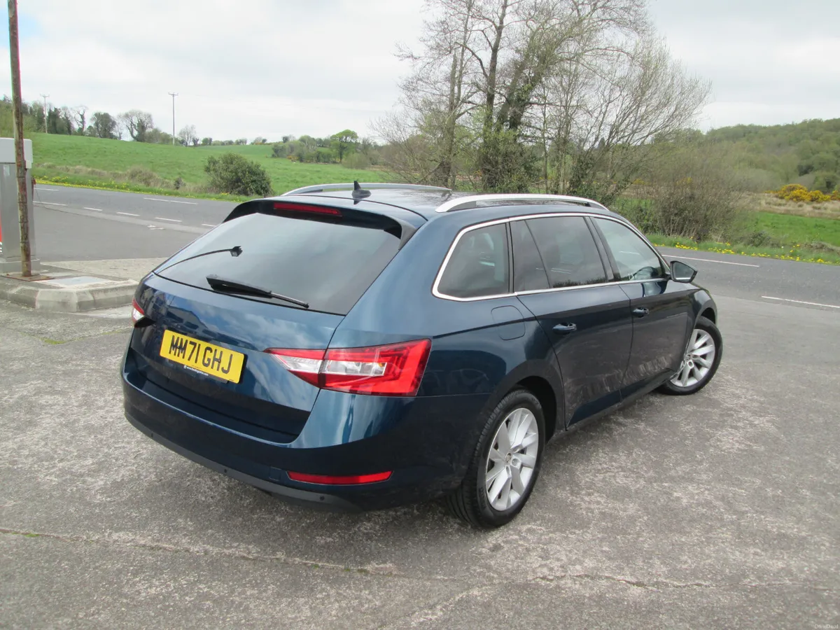 2022  SKODA  SUPERB  2.0  TDI  SCR  SE  TECH  ESTA - Image 4