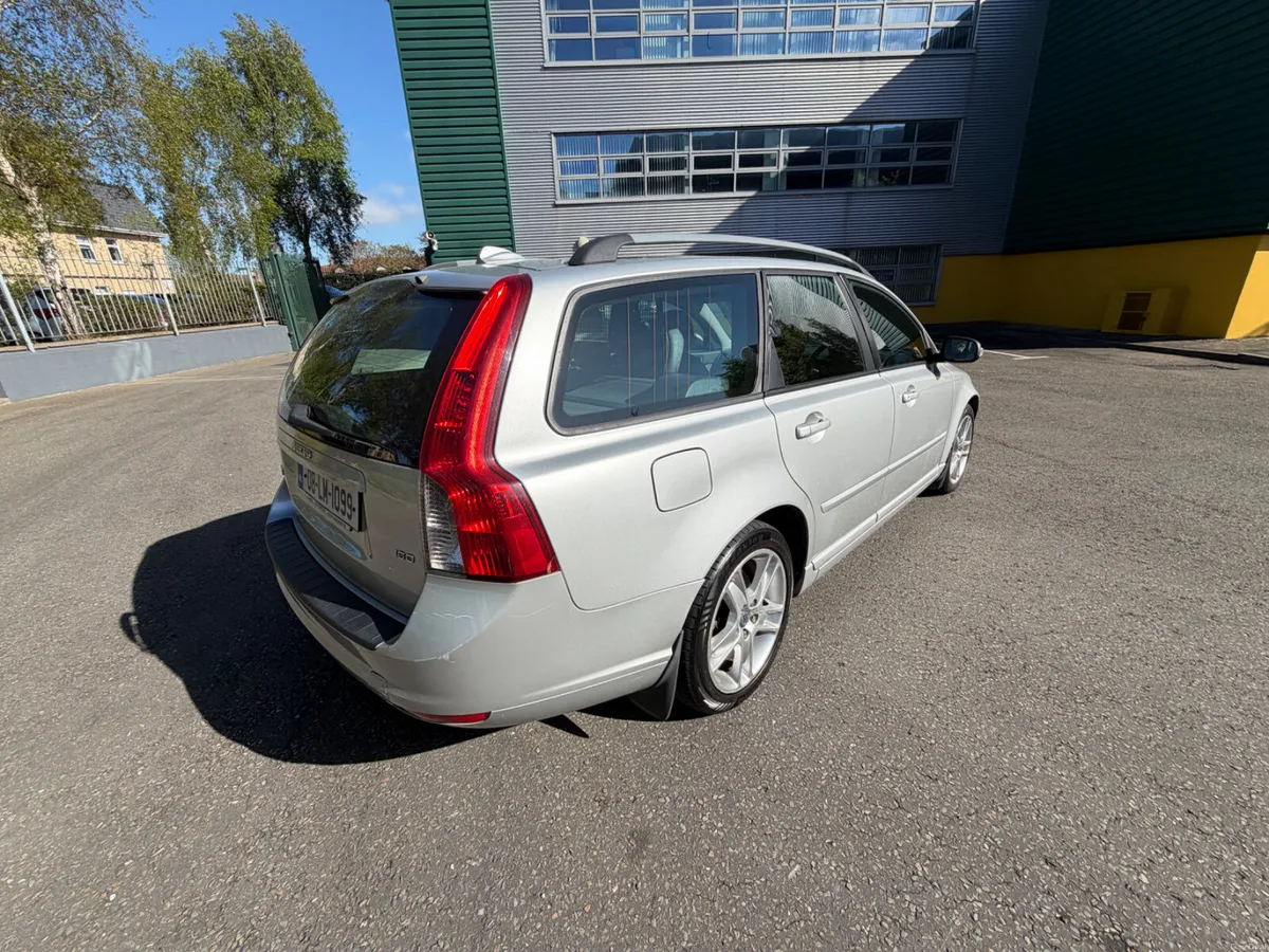 Volvo V50 1.6D Sportswagon - Image 4