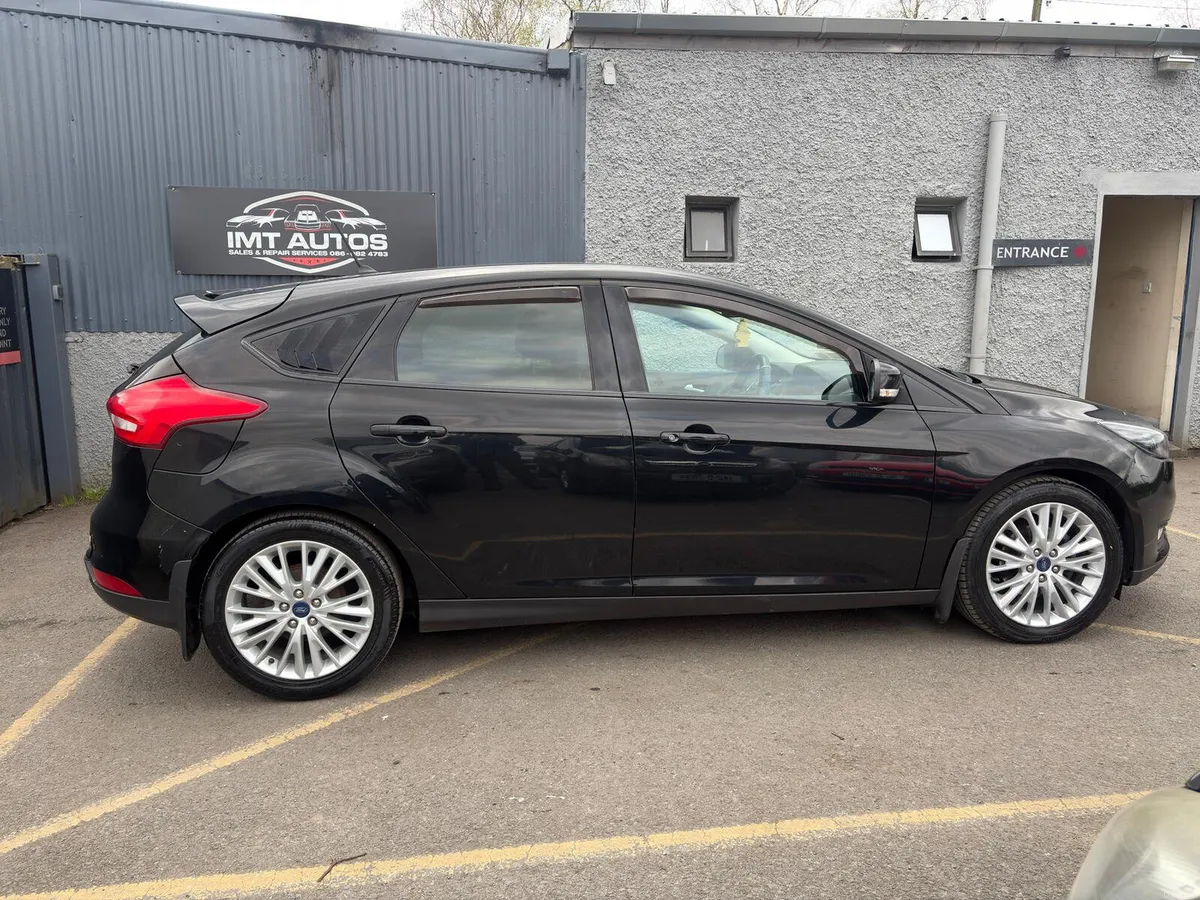 Ford Focus 2017 - Image 2