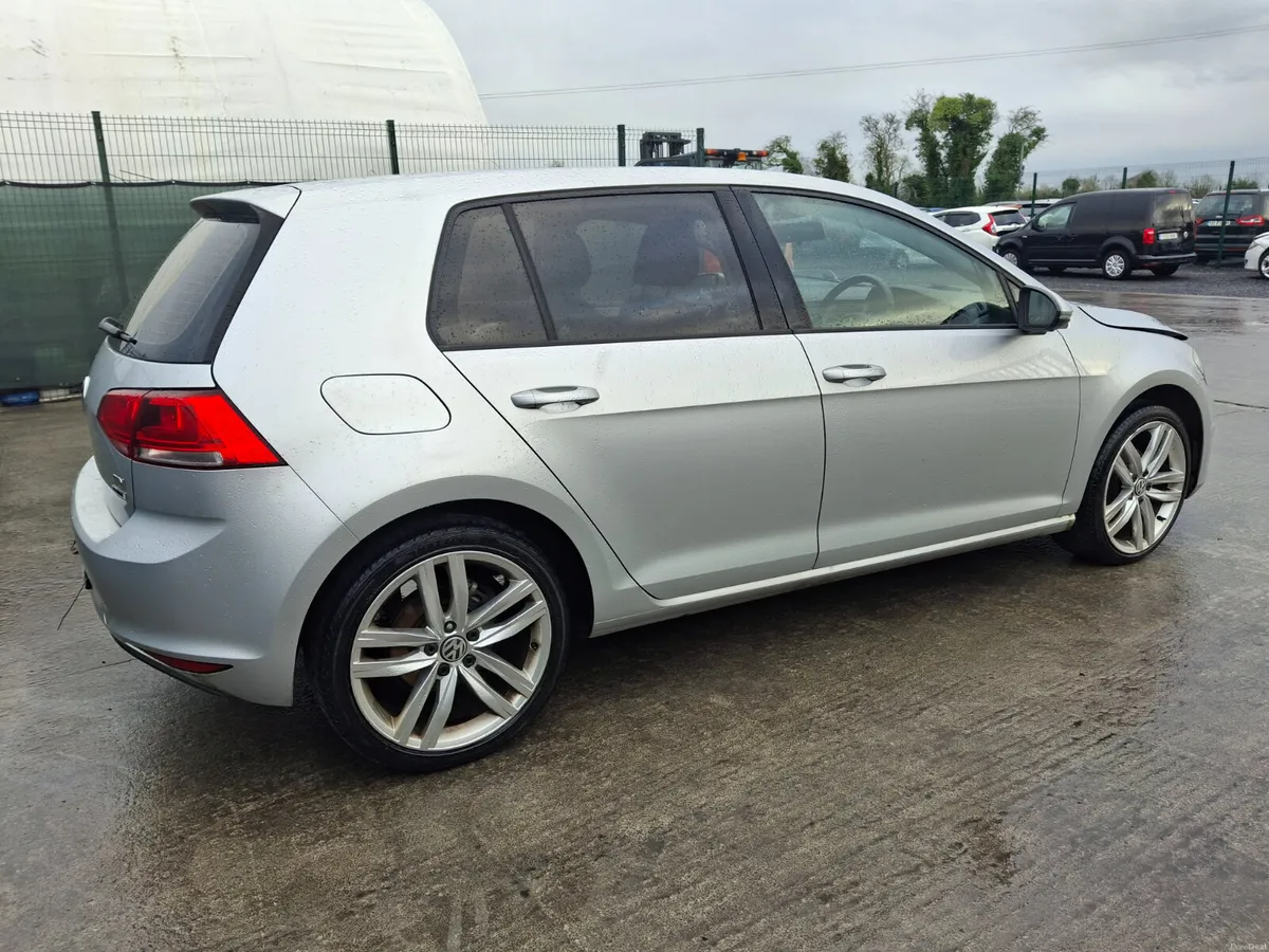 2015 Volkswagen Golf TDI - Image 3