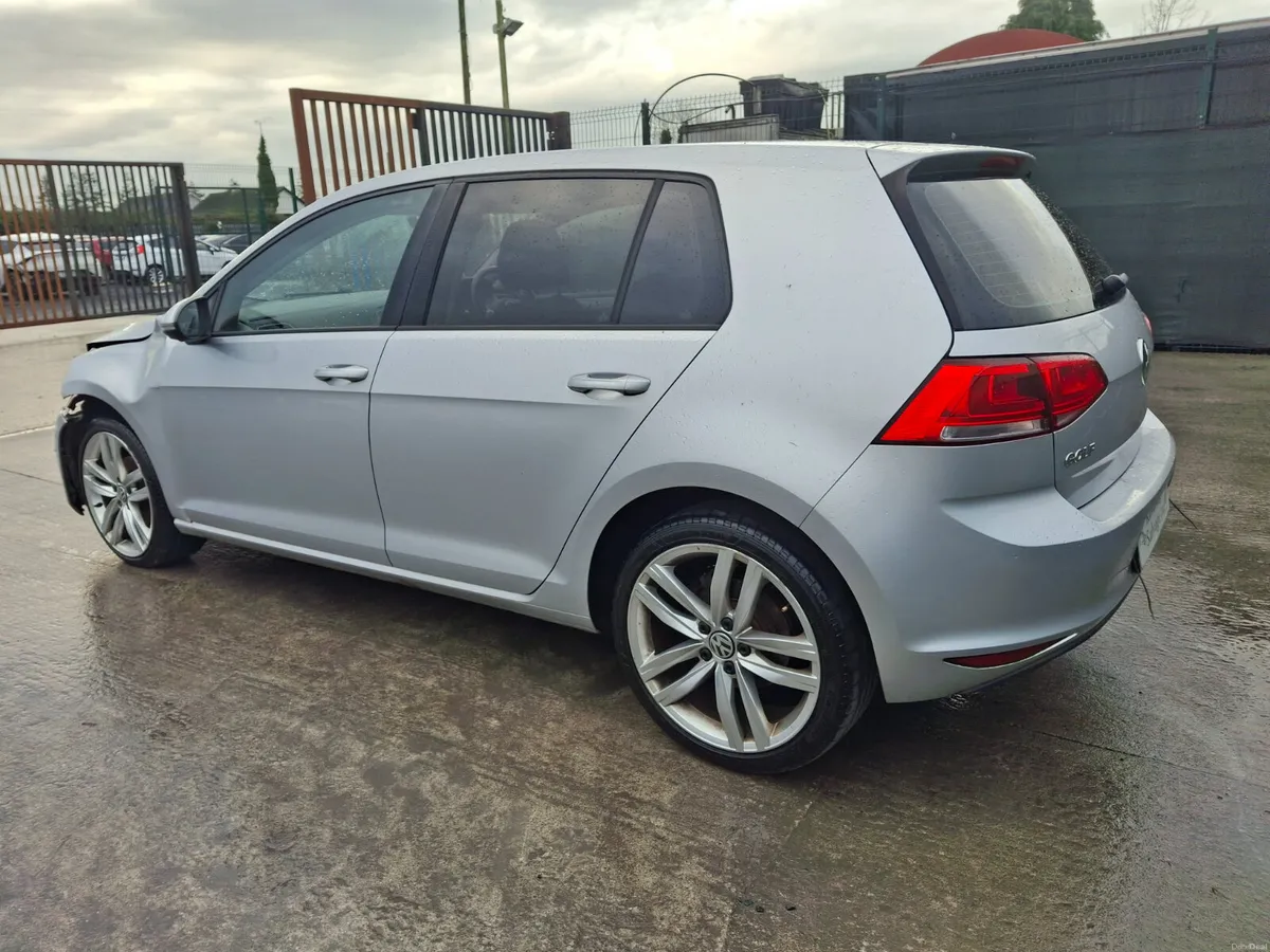 2015 Volkswagen Golf TDI - Image 4