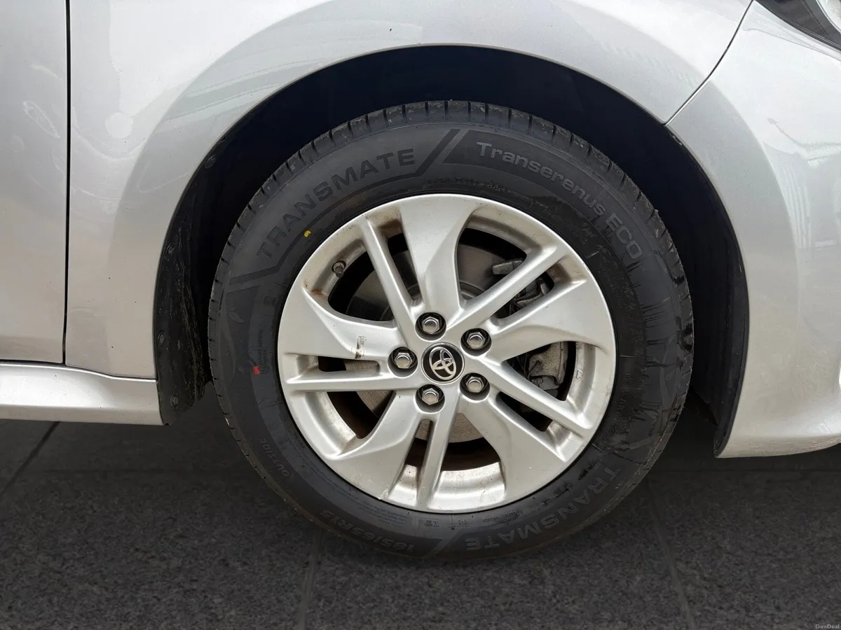 Toyota Yaris 2023 HYBRID IRISH - Image 3