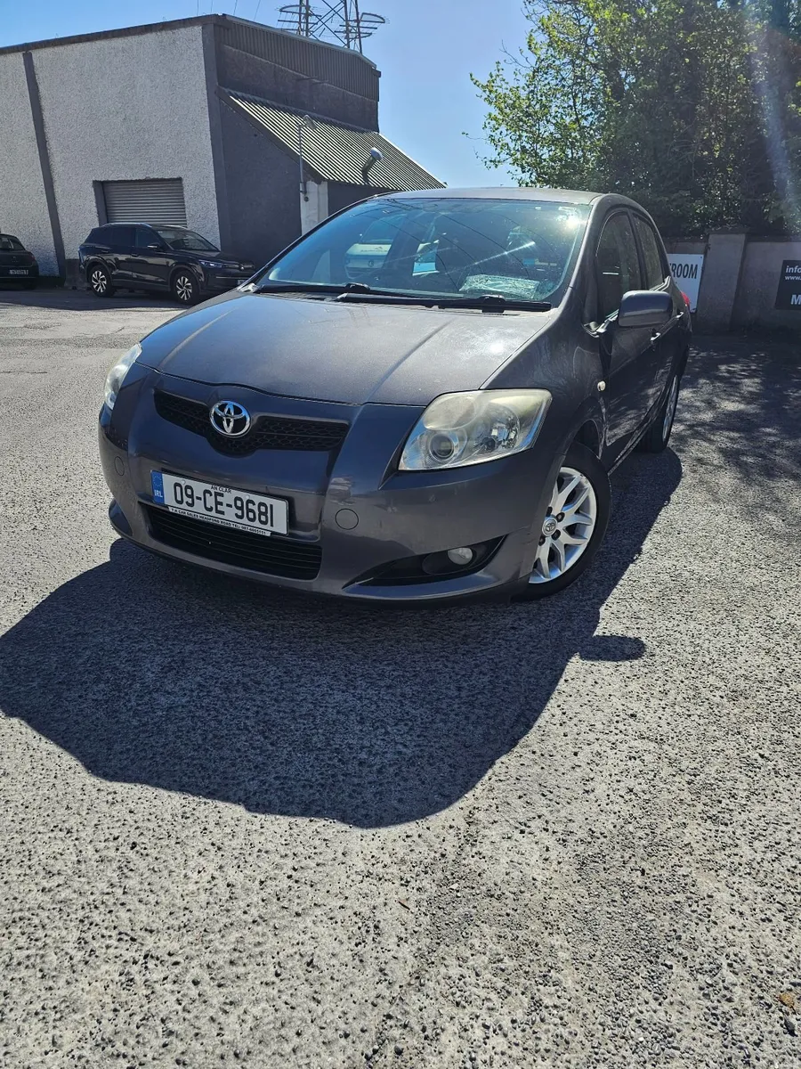 Toyota Auris 2009 Petrol 1.3 manual - Image 1