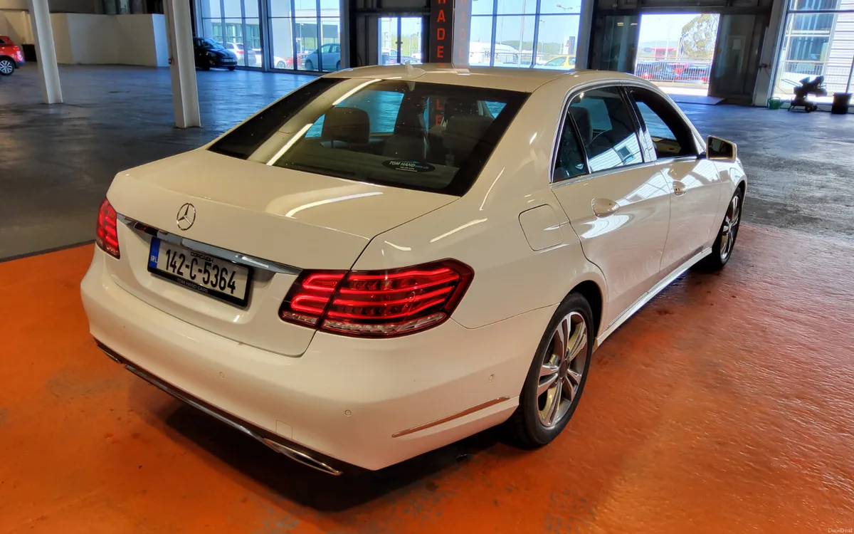 Mercedes-Benz E-Class 2014 - Image 4