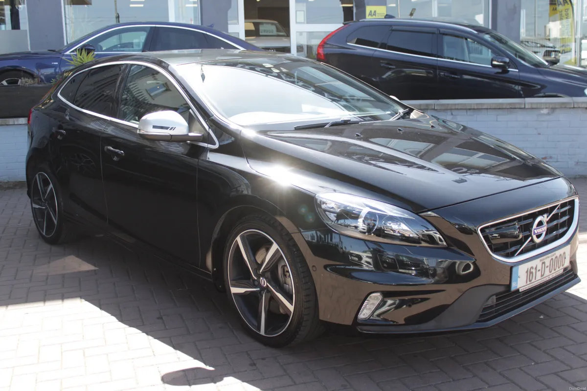 2016 VOLVO V40 2.0 D4 5DR AUTO - Image 2