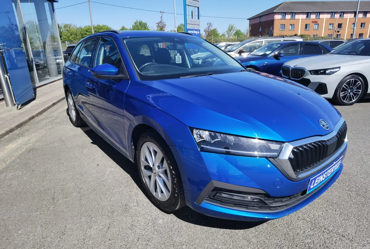 SKODA OCTAVIA 1.4TSI IV SE TECHNOLOGY AUTO ESTATE - Image 3