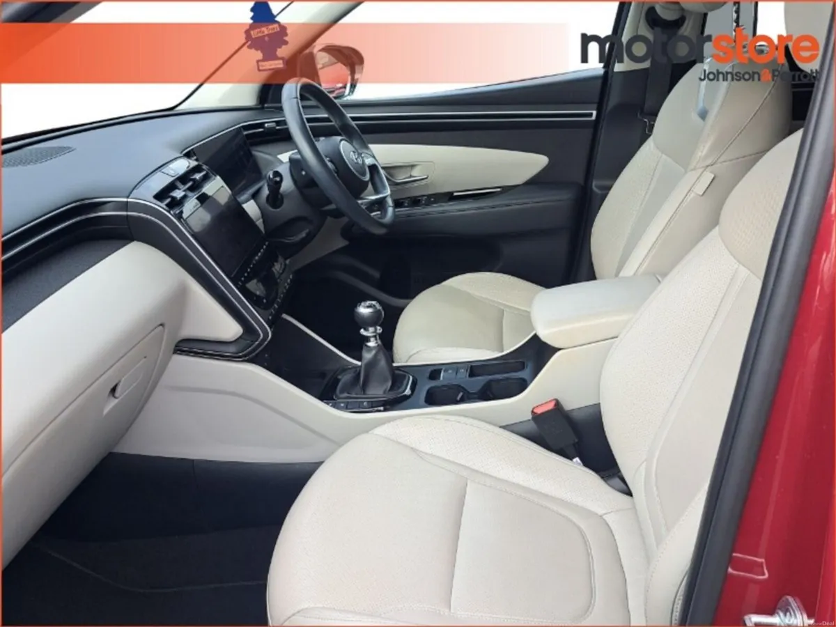 Hyundai Tucson 2WD Executive Plus w 2 Tone Roof - Image 2