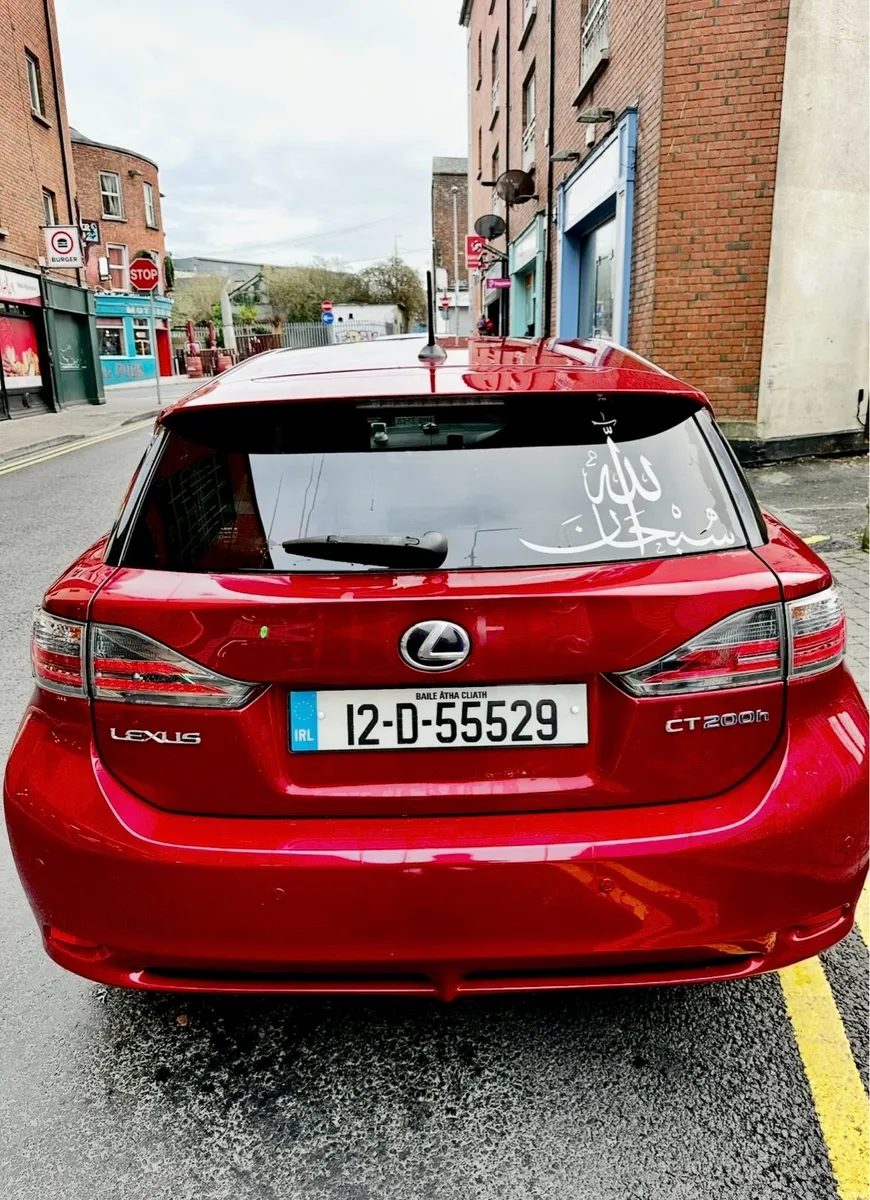 Lexus CT200H Automatic - Image 3