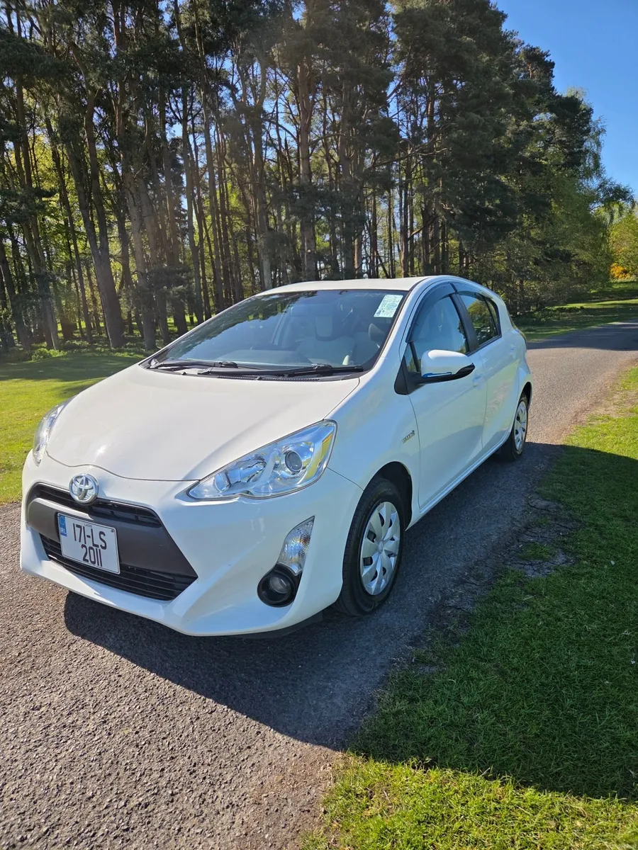 Toyota Aqua 2017 - Image 3