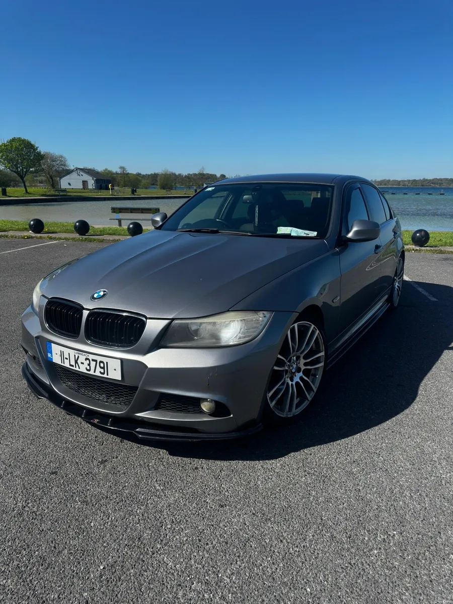 BMW 318d - Image 1