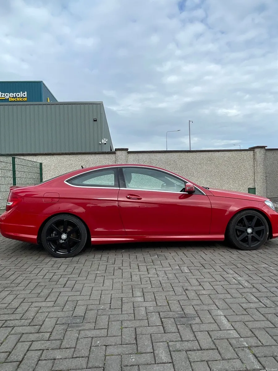 ** NCT 08/2026 **AMG SPEC - Image 4