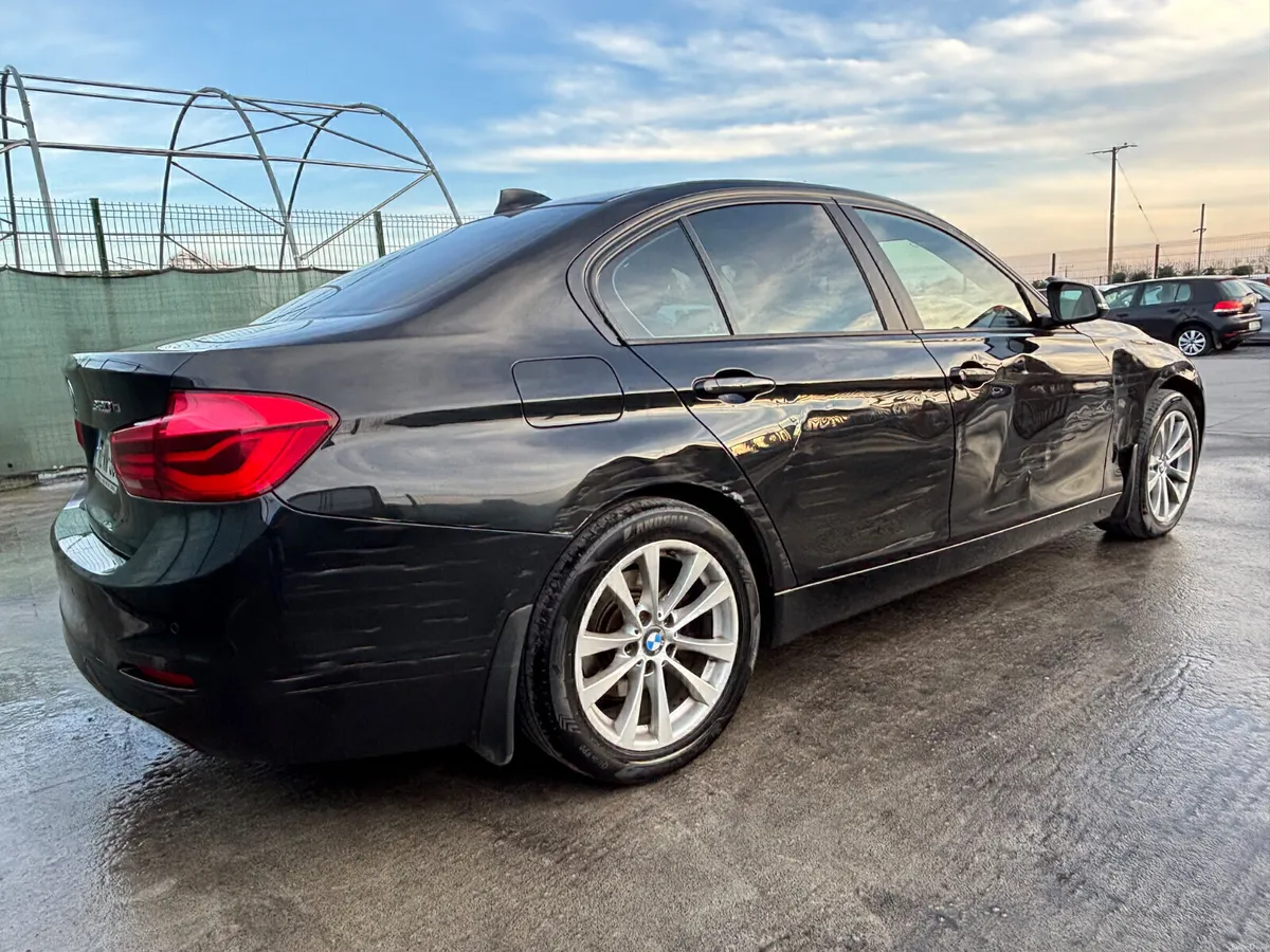 172 BMW 320D. Full Leather - Image 3