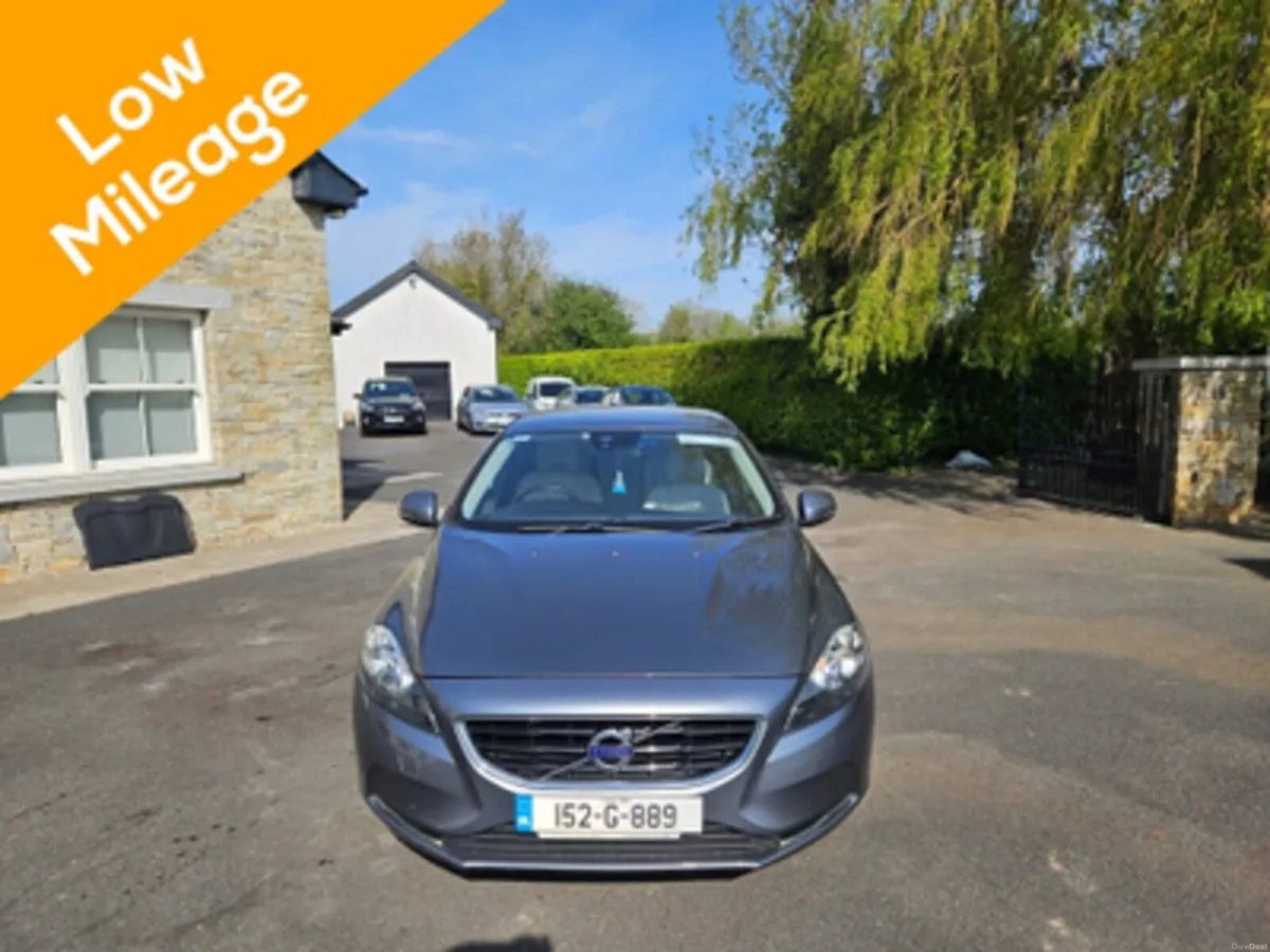 2015 VOLVO V40 2.0 D2 SE - Image 2
