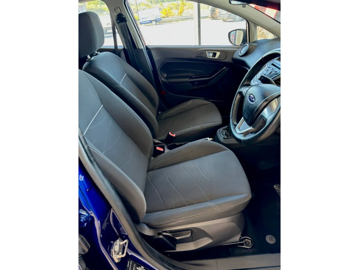 Ford Fiesta ZETEC 1.25 60PS M5 5DR MCA 4DR - Image 6