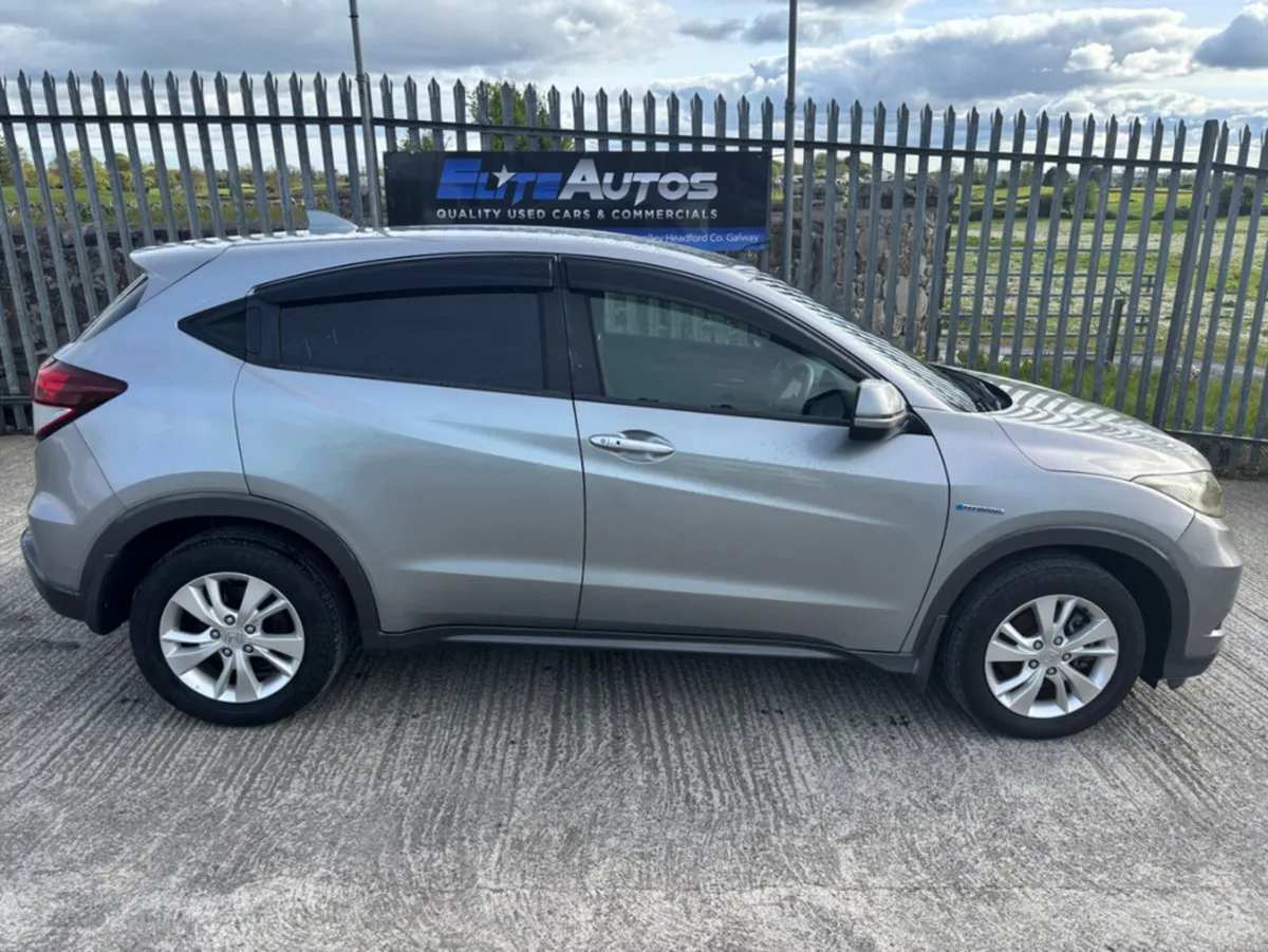 Honda Vezel Self Charging Hybrid - Image 2