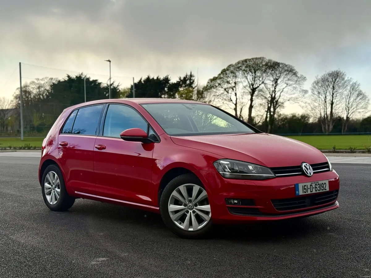 2015 AUTOMATIC VW GOLF 1.2L ONLY 63K KM - Image 1