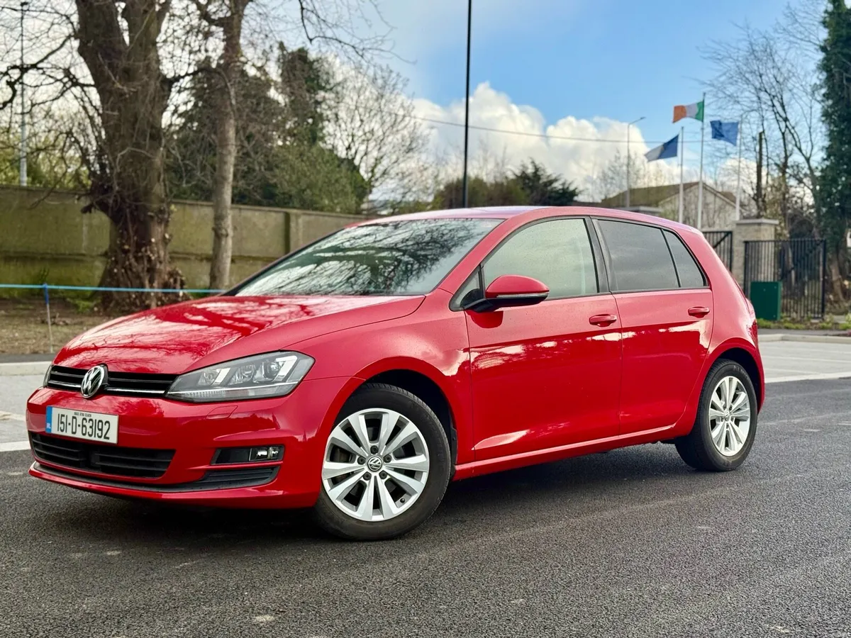 2015 AUTOMATIC VW GOLF 1.2L ONLY 63K KM - Image 3