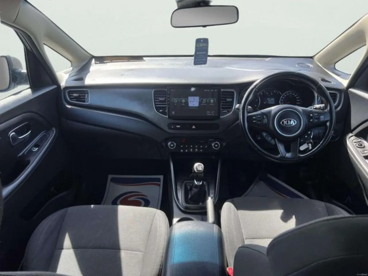 Kia Carens 1.7 EX 5DR - Image 2