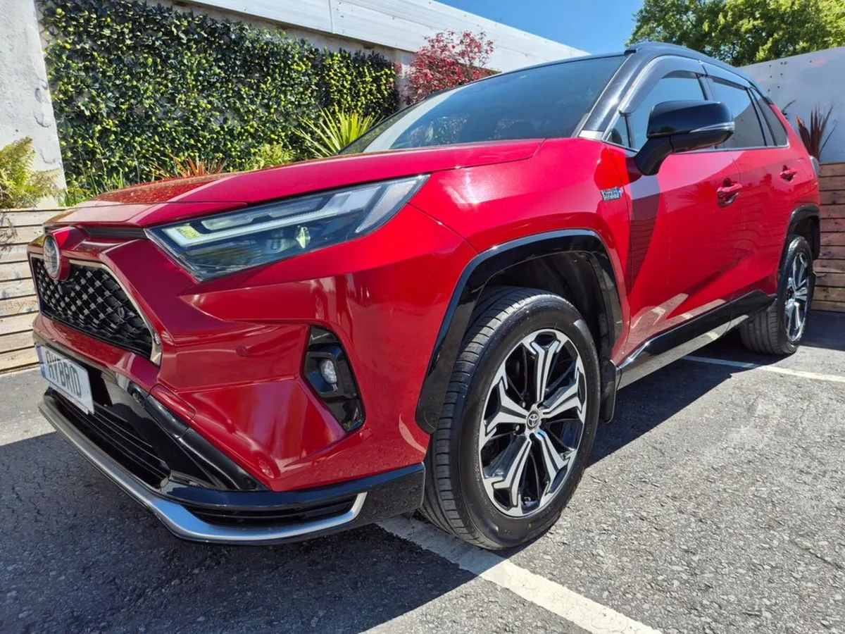 Toyota RAV4 2.5 PHEV / PRIME BLACK TONE EDITION / - Image 3