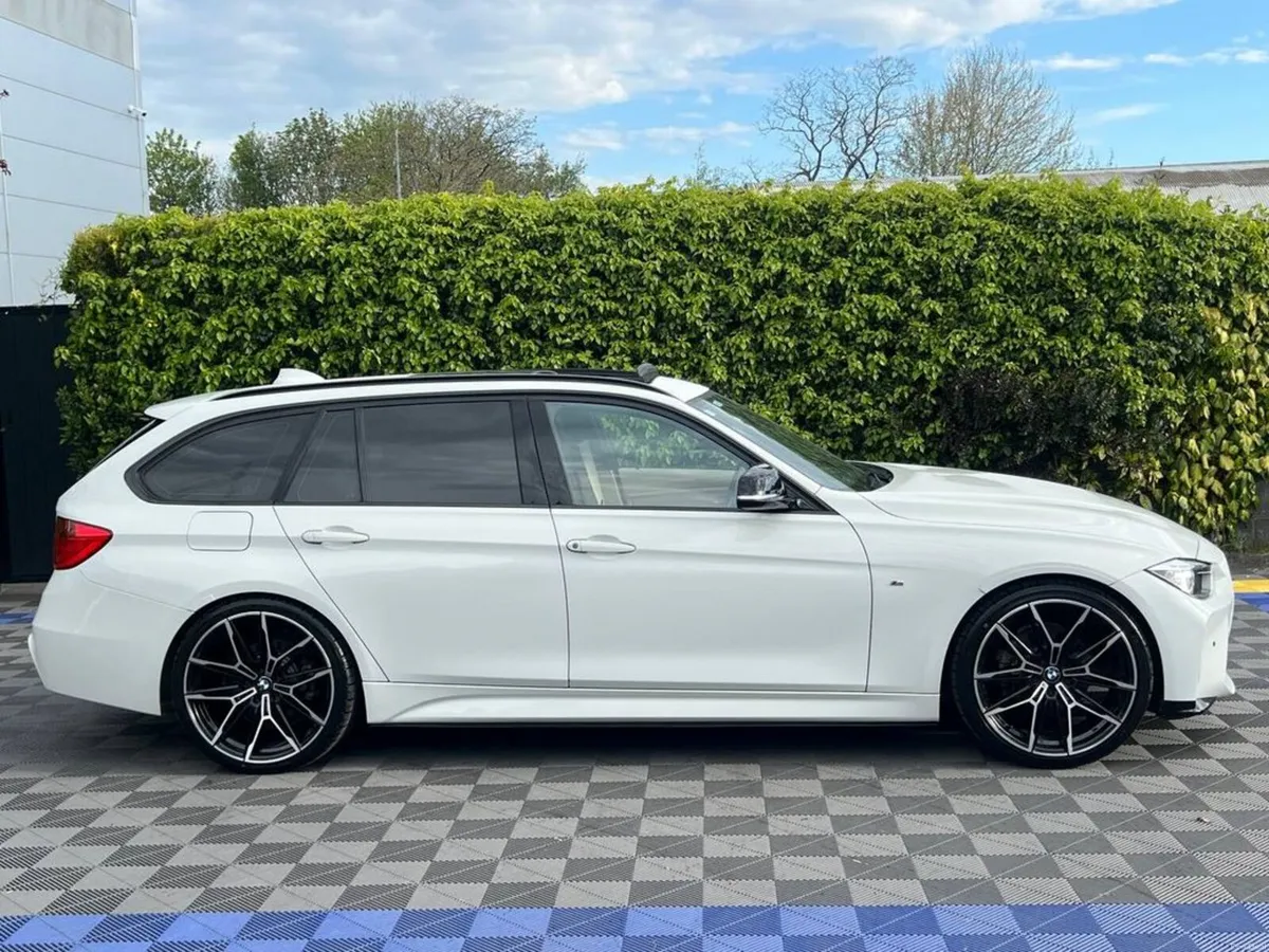 BMW 3-Series 320d M-SPORT COMPETITION TOURING // O - Image 3