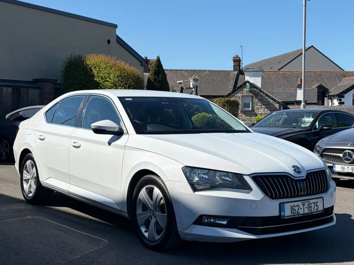 Skoda Superb 2.0 TDI SE 150PS 5DR - Image 3