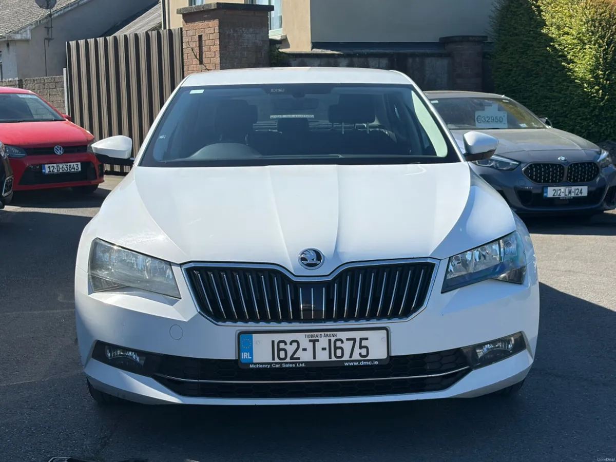 Skoda Superb 2.0 TDI SE 150PS 5DR - Image 2