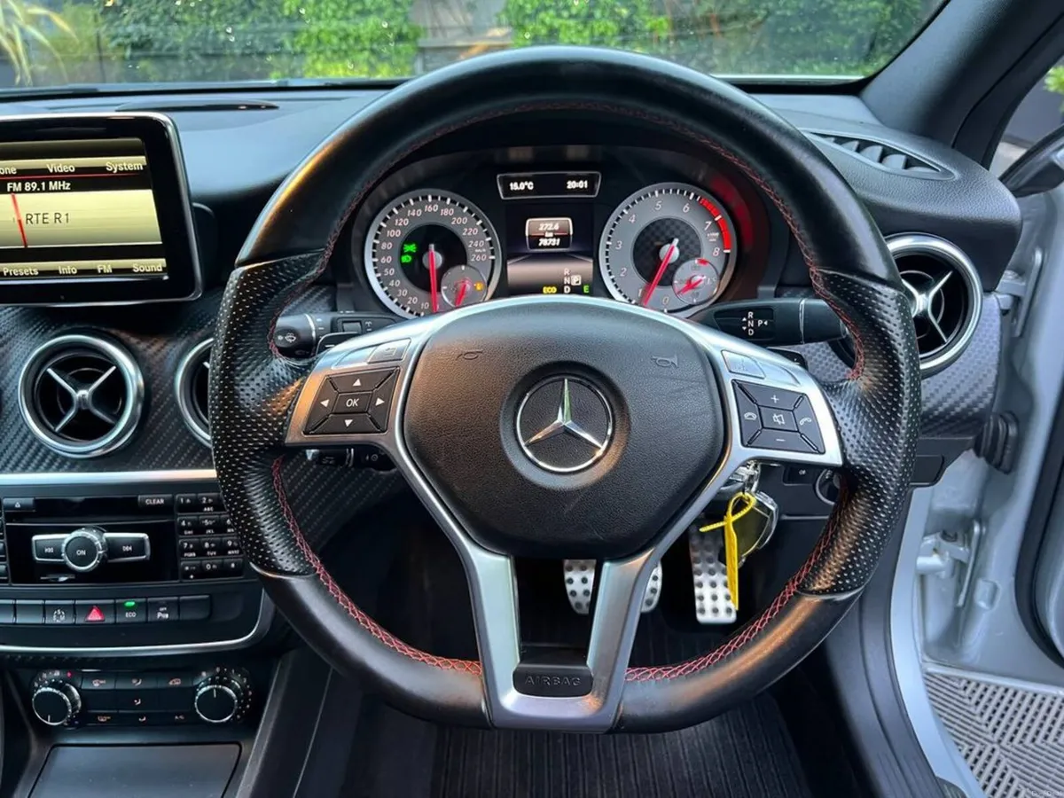 Mercedes-Benz A-Class A180 AMG-LINE 1.6 AUTO // SE - Image 4