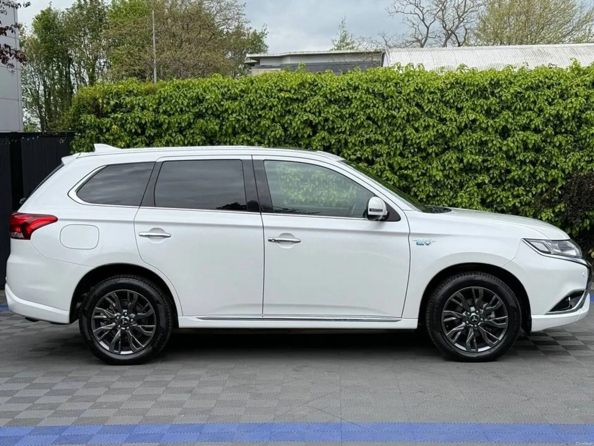 Mitsubishi Outlander 4WD S EDITION 2.0 HYBRID // O - Image 3