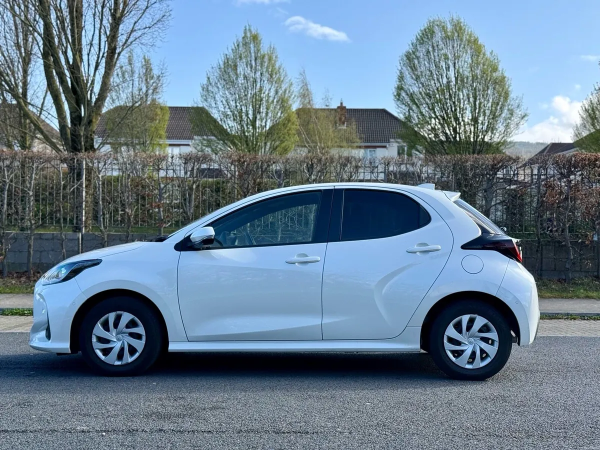 2020 TOYOTA YARIS HYBRID 1.5L *HIGH SPEC* - Image 4