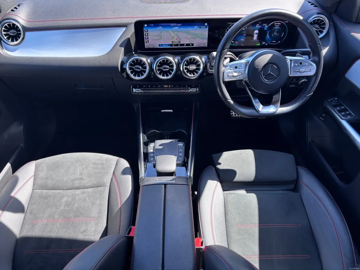 2024 MERCEDES-BENZ EQA 300 AMG LINE 4MATIC - Image 3
