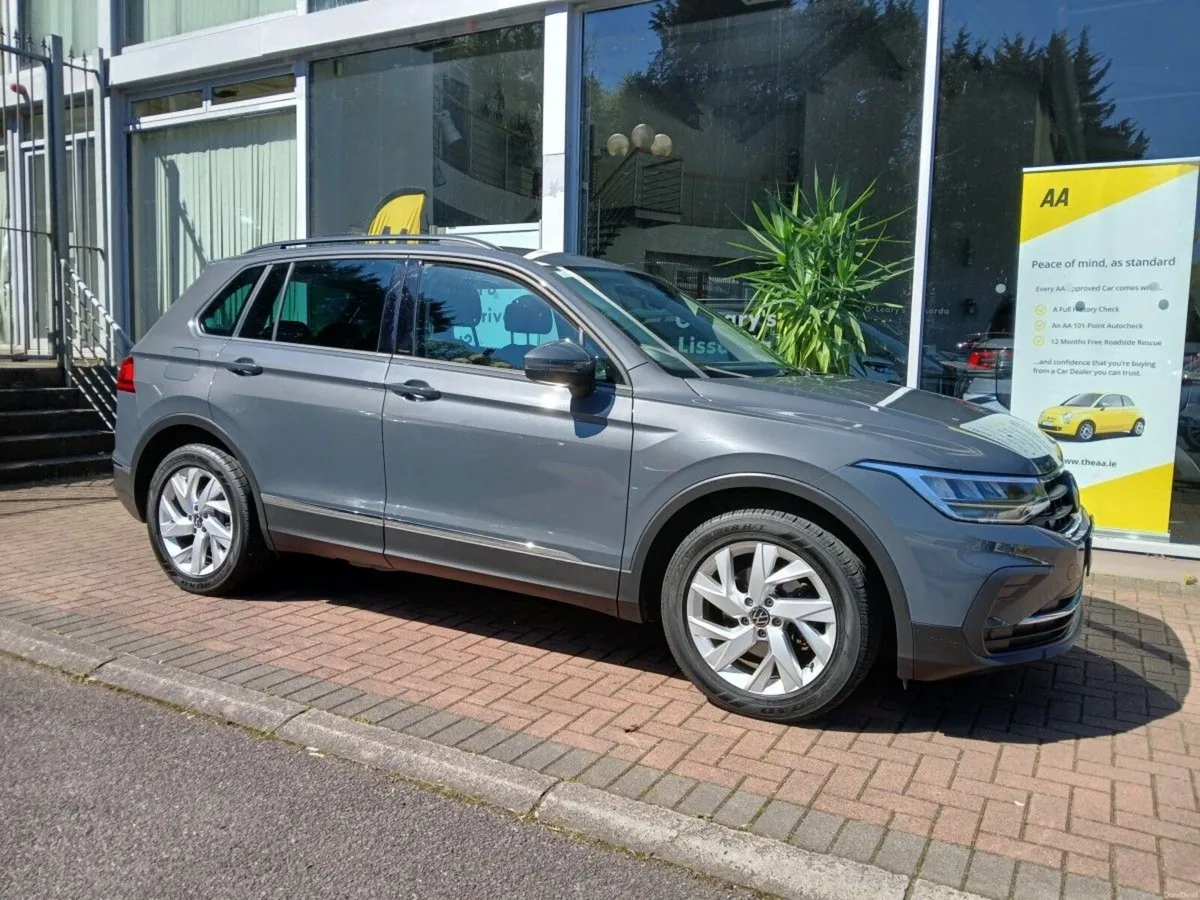 Volkswagen Tiguan 2.0 TDI 122HP Life, Dolphin Grey - Image 1