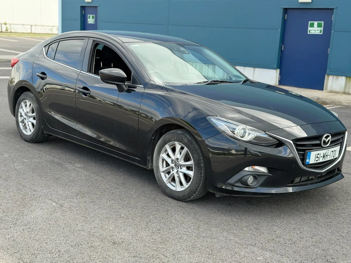 151 Mazda 3 nct 05/27.    2500€ - Image 3