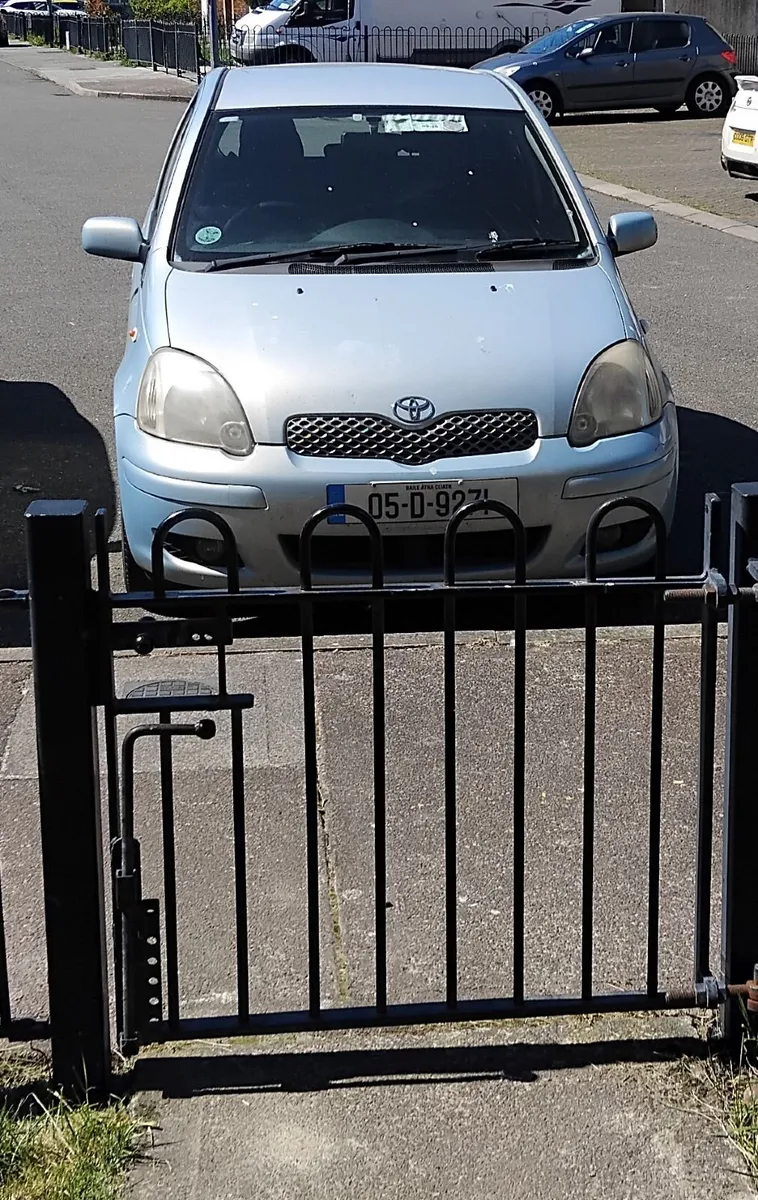 Toyota Yaris 2005 - Image 1