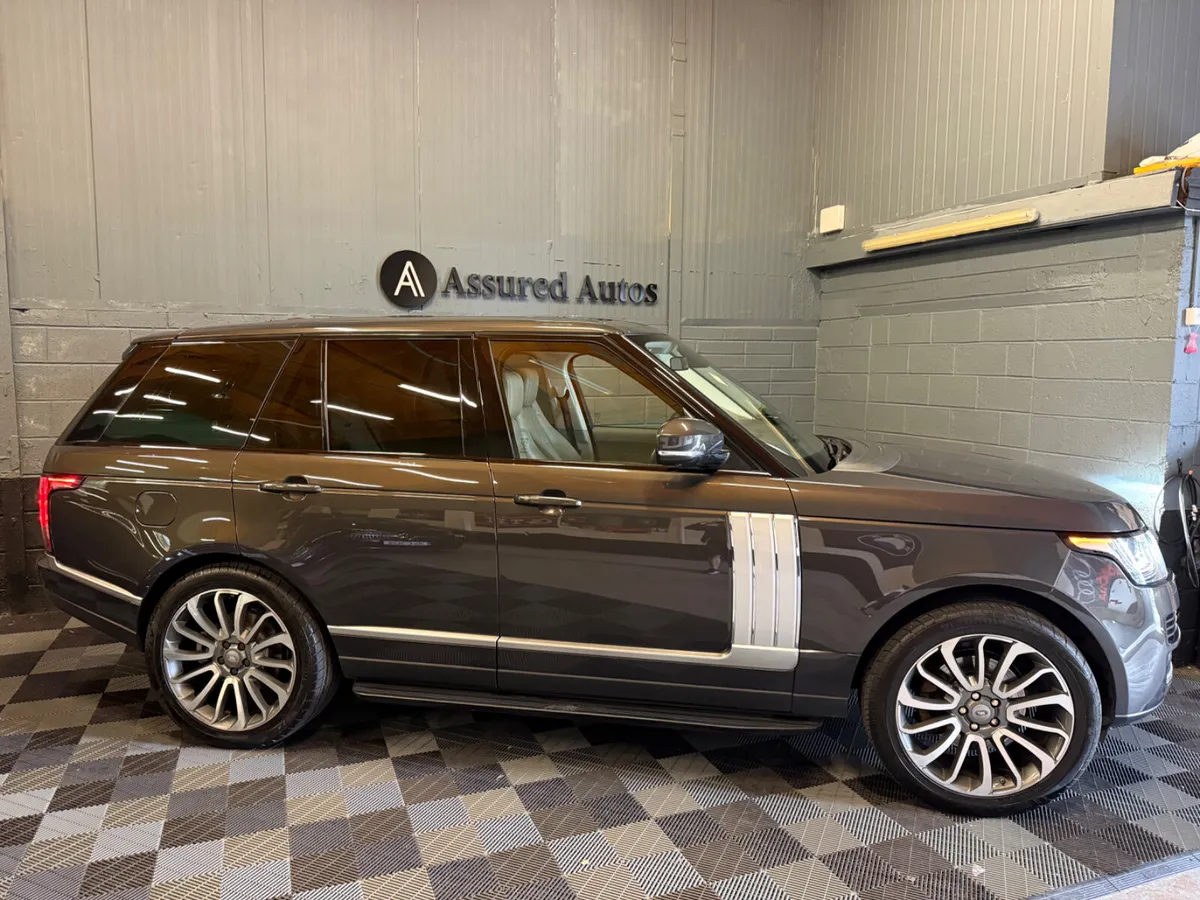 141 Land Rover Range Rover Vogue 3Ltr D - Image 2