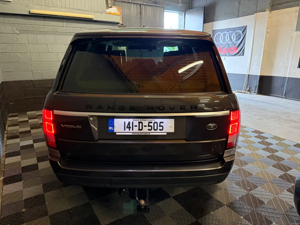141 Land Rover Range Rover Vogue 3Ltr D - Image 4