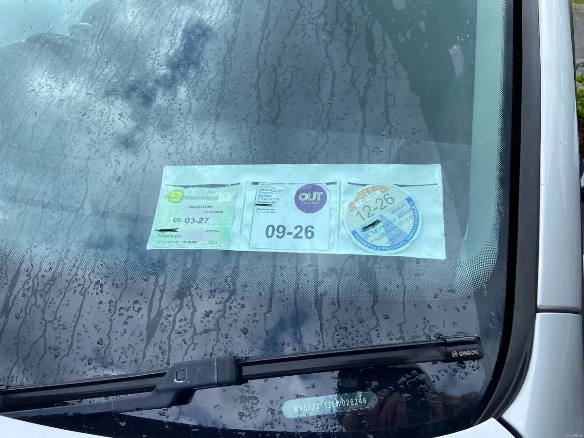 Volkswagen Touran 2013 - Image 1