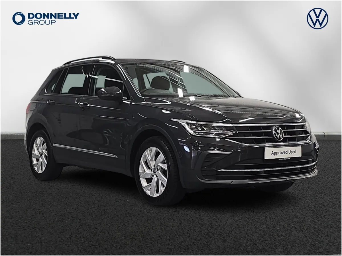 Volkswagen Tiguan Estate Life - Image 1