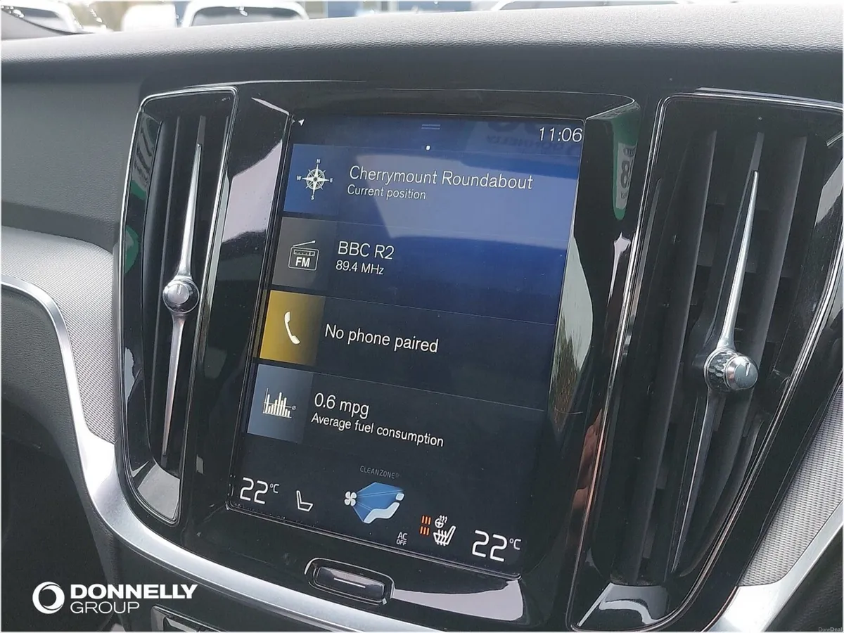 Volvo V60 Diesel Sportswagon R DESIGN Pro - Image 5