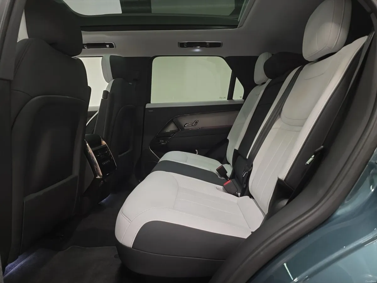 Land Rover Range Rover Sport Diesel Estate Dynamic - Image 4