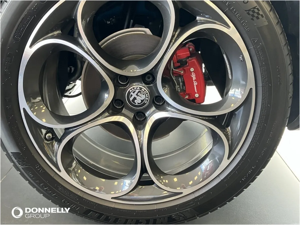 Alfa Romeo Stelvio Diesel Estate Veloce - Image 2